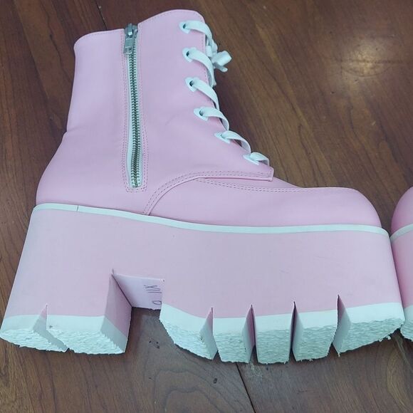 Demonia Ashes-57 Baby Pink Platform Vegan Leather Boots Sz 9 - Picture 7 of 15